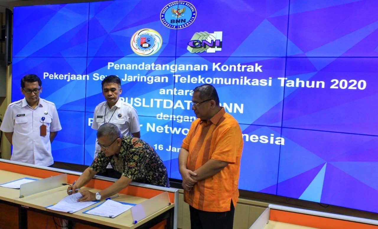Penandatanganan Kontrak Pekerjaan Sewa Jaringan Telekomunikasi Antara Puslitdatin BNN dengan PT. Cyber Netwrok Indonesia (CNI)