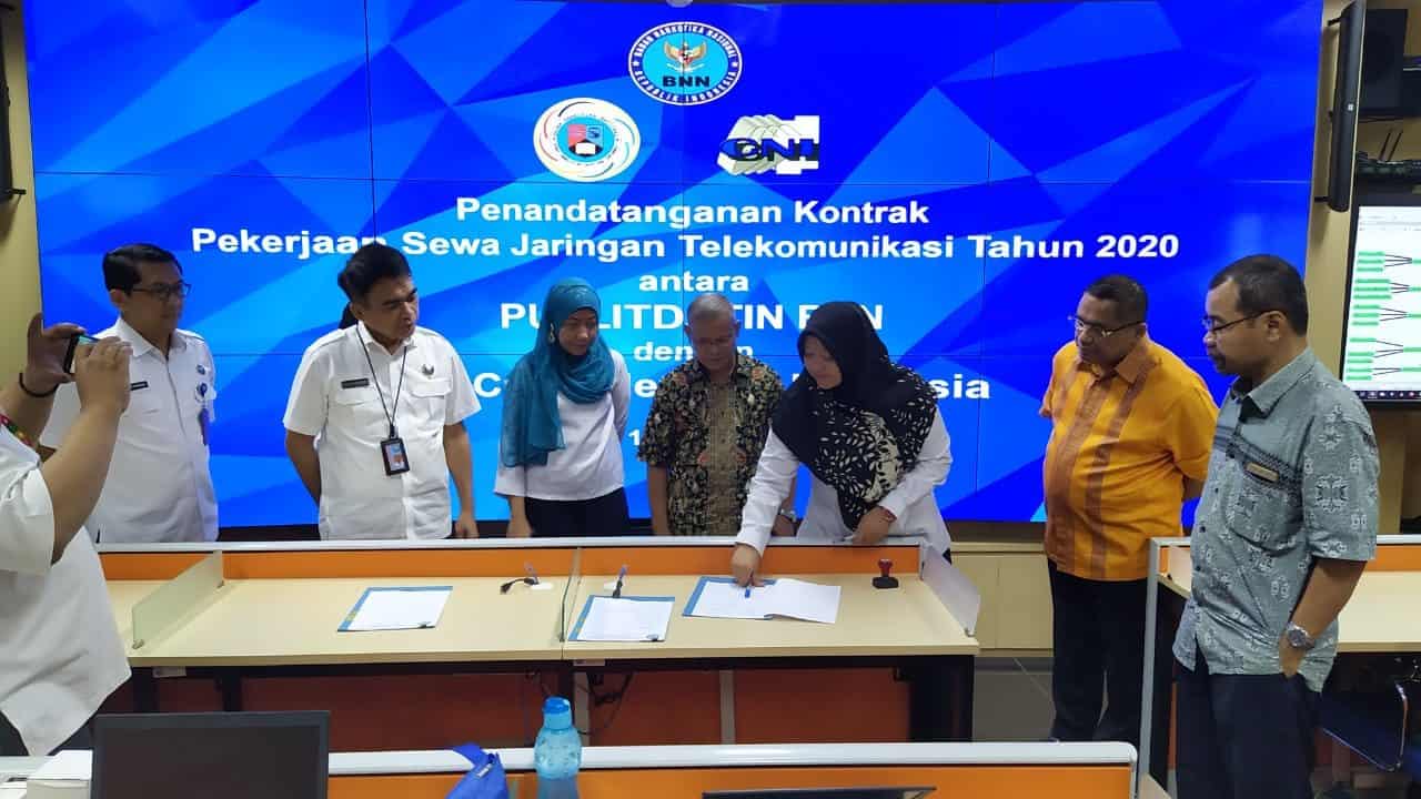 Penandatanganan Kontrak Pekerjaan Sewa Jaringan Telekomunikasi Antara Puslitdatin BNN dengan PT. Cyber Netwrok Indonesia (CNI)